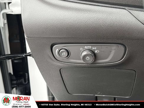 Certified 2025 Buick Encore GX Preferred FWD image 19