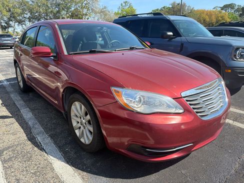 Used 2013 Chrysler 200 Touring image 4