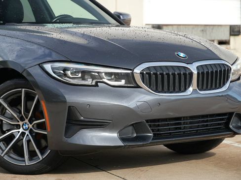 Used 2019 BMW 330i Sedan w/ Premium Package RWD image 17