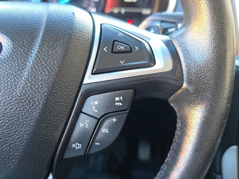 Used 2017 Ford Edge SEL w/ Equipment Group 201A image 9