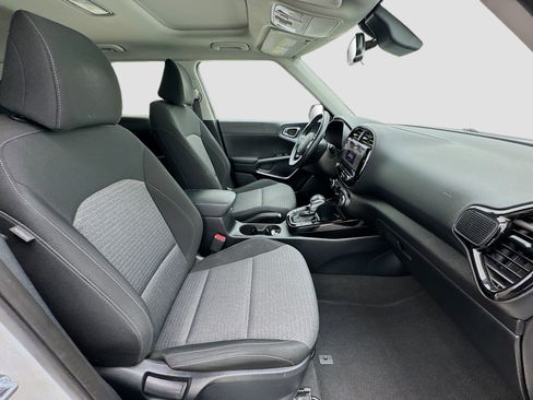 Used 2023 Kia Soul EX image 20