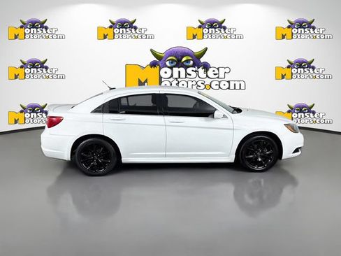 Used 2014 Chrysler 200 Limited w/ Sun/Sound Group FWD image 4