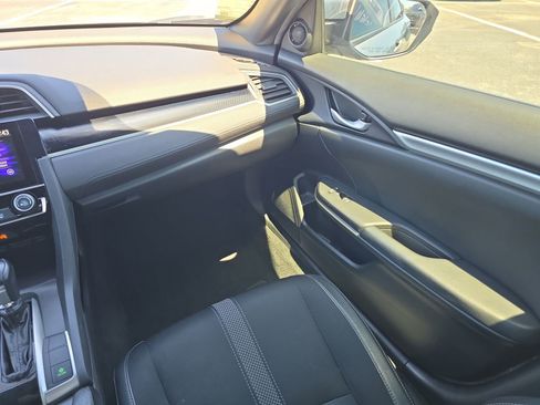 Used 2020 Honda Civic Sport image 12