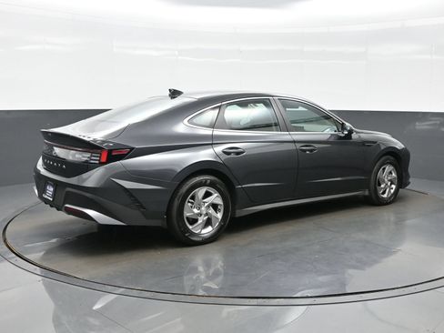 Certified 2026 Hyundai Sonata SE FWD image 6