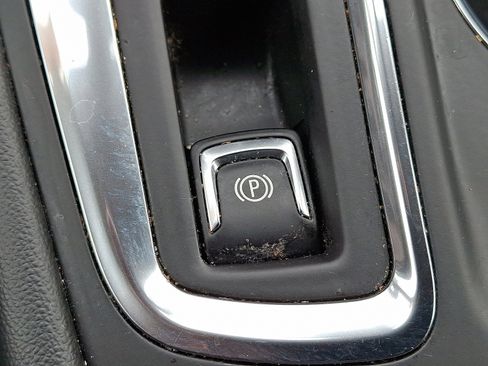 Used 2023 Chevrolet Equinox LT image 24