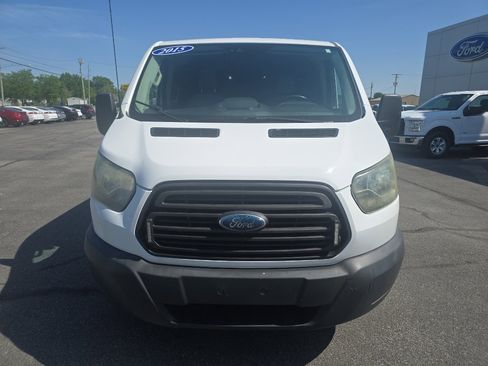 Used 2015 Ford Transit 250 130 Low Roof RWD image 3