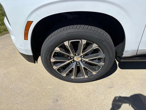 New 2026 Chevrolet Tahoe High Country w/ LPO, Illumination Package AWD/4WD image 68