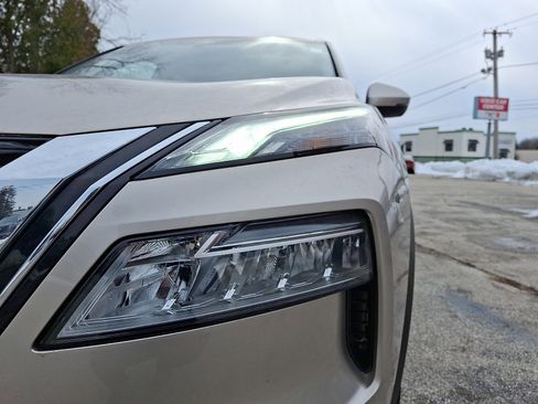 Certified 2022 Nissan Rogue SL w/ SL Premium Package image 9