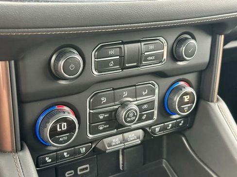 Used 2024 Chevrolet Tahoe High Country w/ Advanced Technology Package image 15