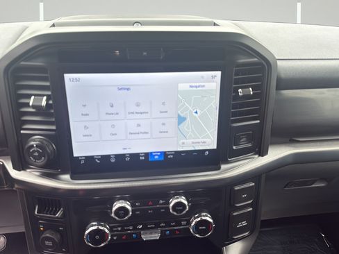 Used 2025 Ford F150 Lariat AWD/4WD image 2