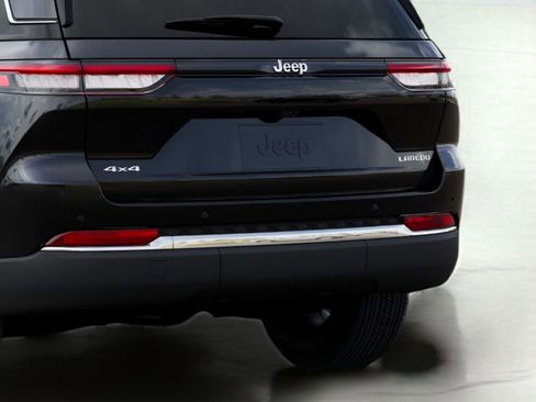 New 2025 Jeep Grand Cherokee Limited image 13