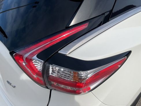 Used 2017 Nissan Murano SV image 47