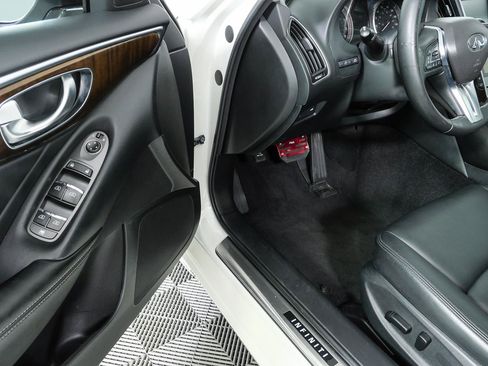 Used 2019 INFINITI Q50 Luxe w/ Cargo Package (L96) RWD image 7