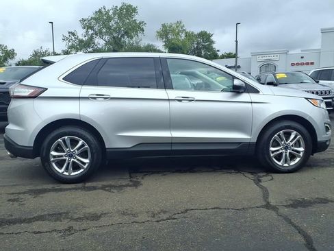 Used 2016 Ford Edge SEL w/ Equipment Group 201A AWD/4WD image 9