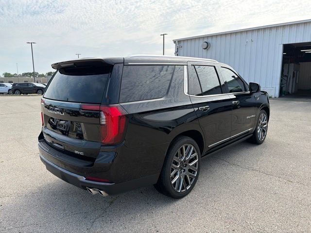 Used 2025 GMC Yukon Denali Ultimate AWD/4WD image 5