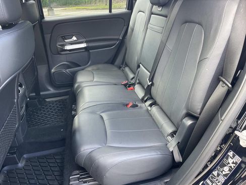 Used 2022 Mercedes-Benz GLB 250 image 17