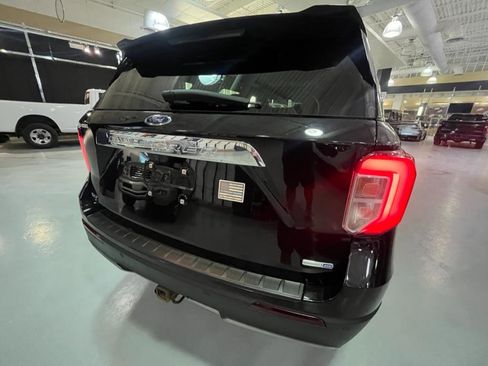 Used 2020 Ford Explorer XLT w/ Equipment Group 202A AWD/4WD image 7
