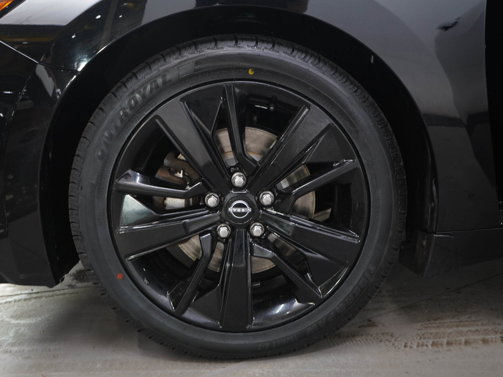Used 2023 Nissan Maxima SL FWD image 28