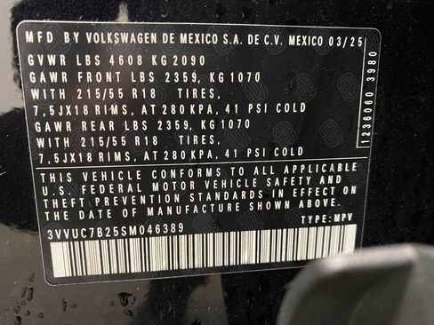 Used 2025 Volkswagen Taos SE image 30