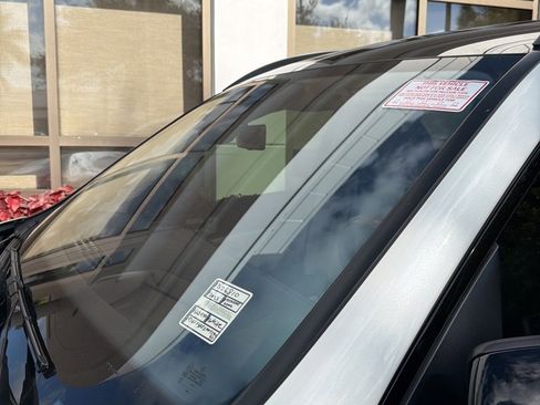 Used 2023 Mercedes-Benz GLS 450 4MATIC image 6