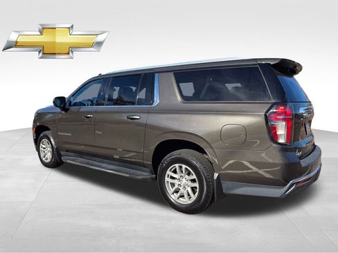 Used 2021 Chevrolet Suburban LT image 5