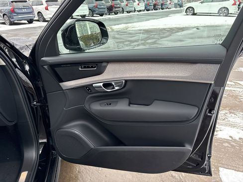 New 2026 Volvo XC90 T8 Ultra w/ Protection Package Premier AWD/4WD image 40