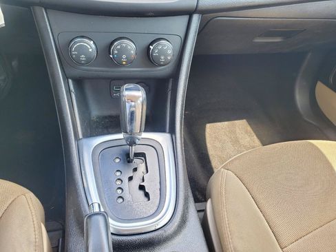 Used 2013 Dodge Avenger SXT w/ Rallye Appearance Group FWD image 19