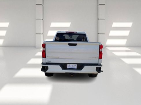 Used 2022 Chevrolet Silverado 1500 Custom w/ Safety Confidence Package image 6