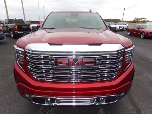 Used 2024 GMC Sierra 1500 Denali w/ Denali Reserve Package AWD/4WD image 8