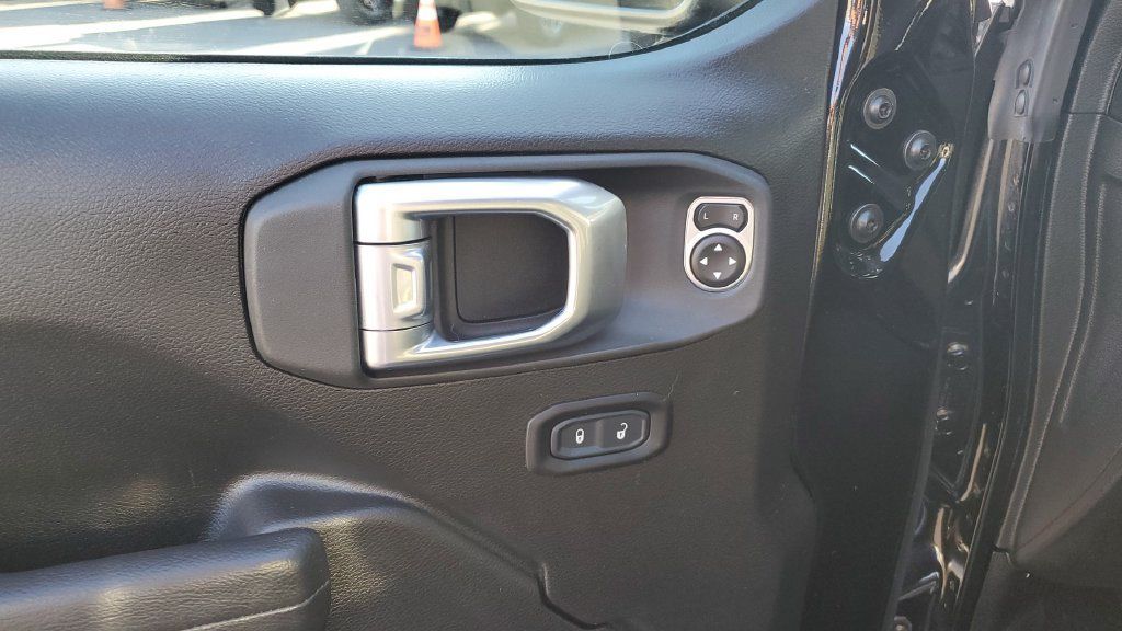 Used 2024 Jeep Wrangler Unlimited Sport AWD/4WD image 20