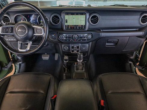 Used 2021 Jeep Wrangler Unlimited Sahara image 37