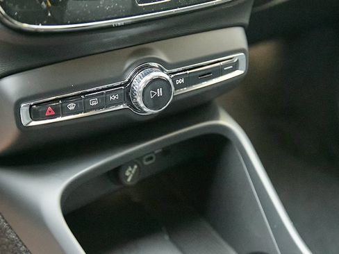 New 2026 Volvo XC40 B4 Plus w/ Climate Package image 13