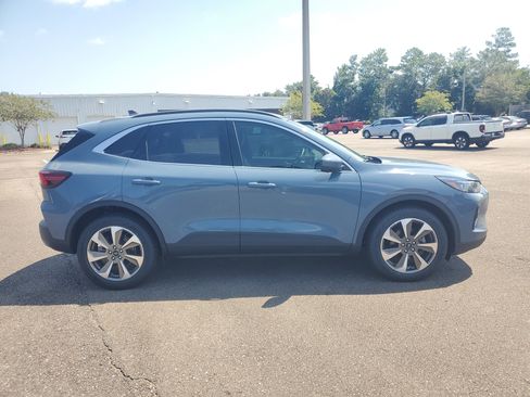 Used 2023 Ford Escape Platinum w/ Premium Technology Package image 14