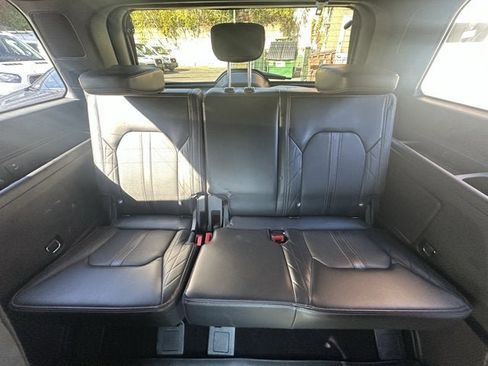 Used 2022 Ford Expedition Platinum image 13