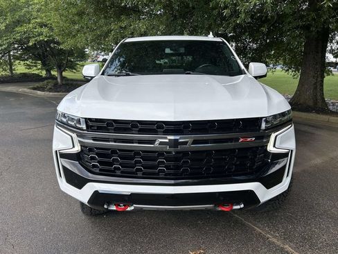 Used 2022 Chevrolet Tahoe Z71 w/ Luxury Package AWD/4WD image 6