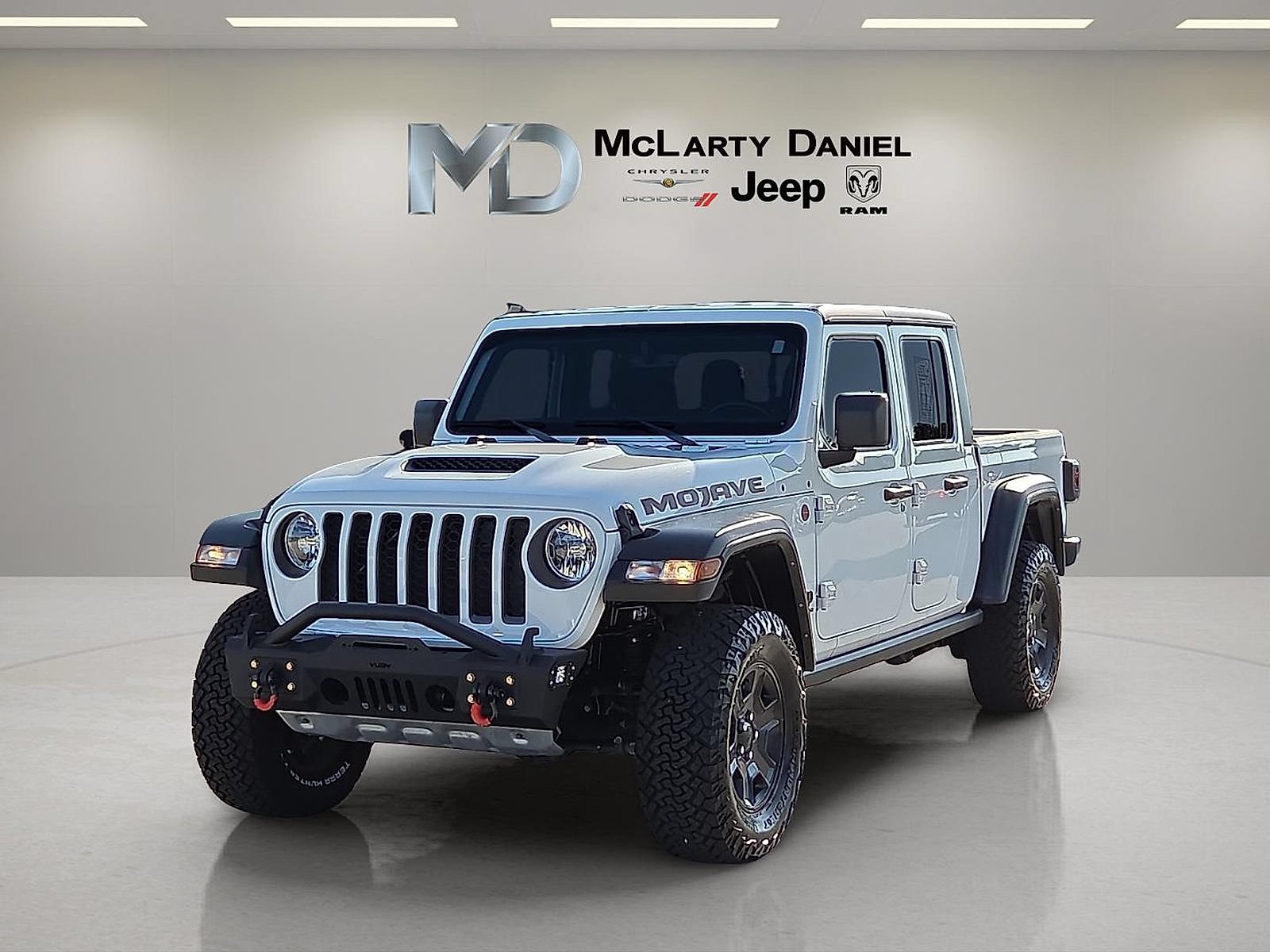 Used 2022 Jeep Gladiator Mojave w/ Trailer Tow Package AWD/4WD image 2