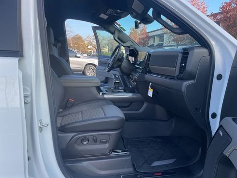 Used 2025 Chevrolet Silverado 1500 ZR2 w/ Technology Package image 63