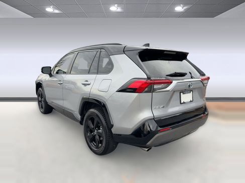 Used 2021 Toyota RAV4 XSE image 3