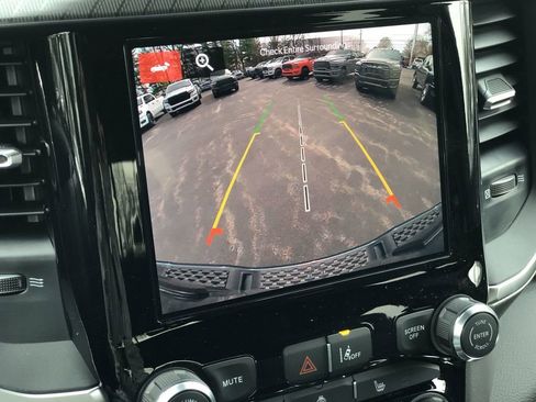 New 2026 RAM 1500 4x4 Crew Cab image 28