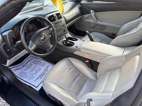 Used 2007 Chevrolet Corvette Coupe w/ Preferred Equipment Group image 9