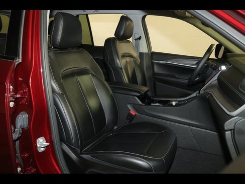 Used 2022 Jeep Grand Cherokee Limited image 32