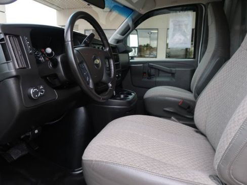 Used 2020 Chevrolet Express 3500 w/ Power Convenience Package RWD image 8