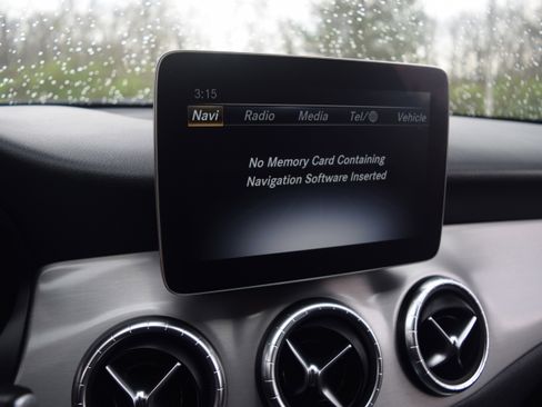 Used 2019 Mercedes-Benz CLA 250 image 9