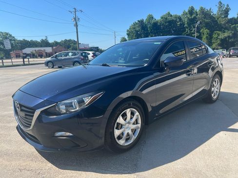 Used 2016 MAZDA MAZDA3 i Sport FWD image 2
