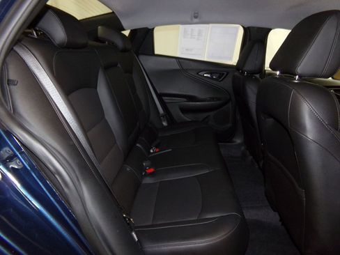 Used 2022 Chevrolet Malibu LT w/ Leather Package image 10