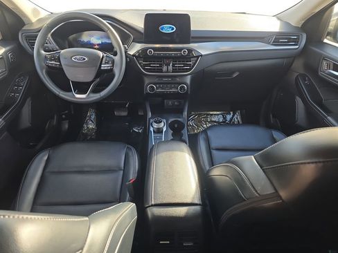 Used 2022 Ford Escape Titanium w/ Class II Trailer Tow Package image 11