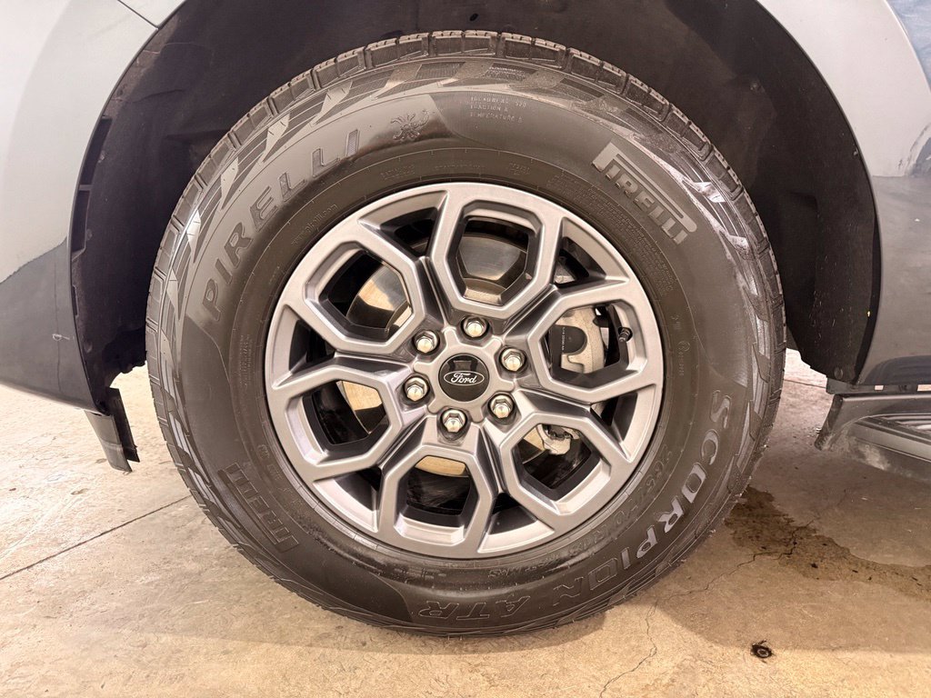 Used 2025 Ford Expedition Active AWD/4WD image 16