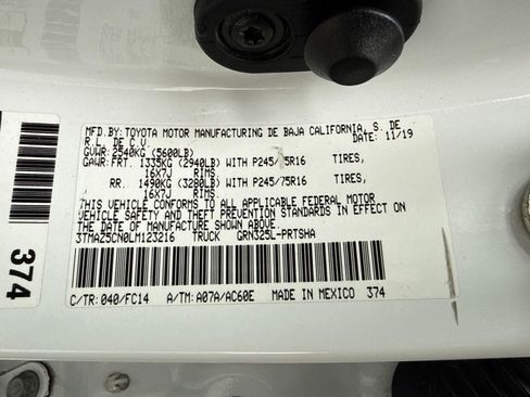 Used 2020 Toyota Tacoma SR5 RWD image 55
