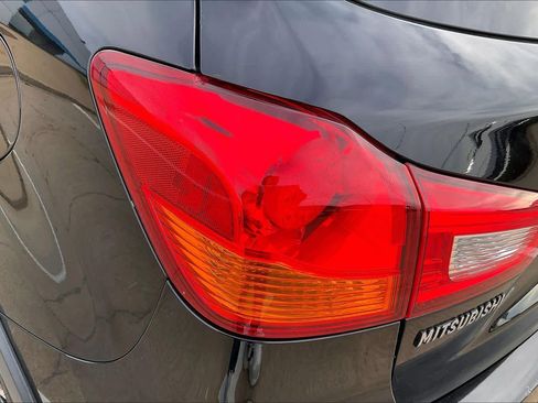 Used 2019 Mitsubishi Outlander Sport ES image 27