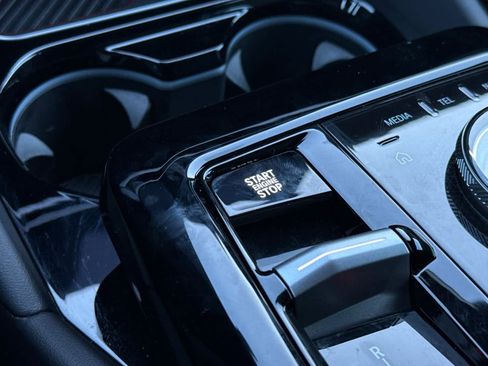 Used 2025 BMW 530i w/ M Sport Package image 23